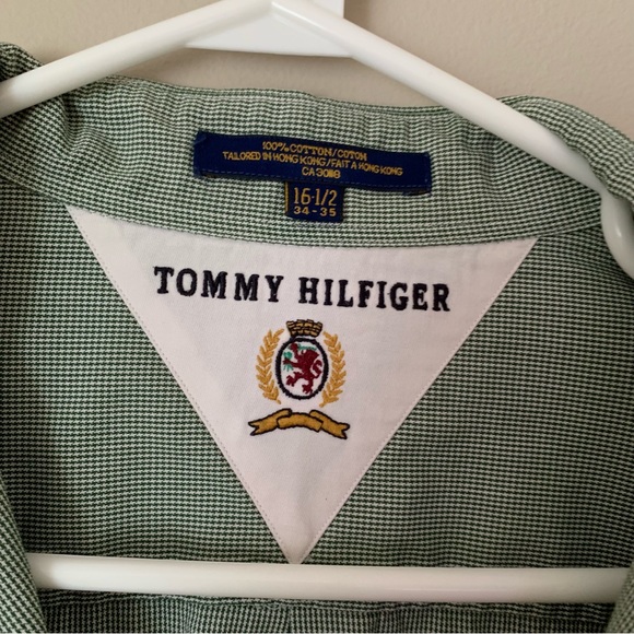 Tommy Hilfiger button up - Picture 5 of 5